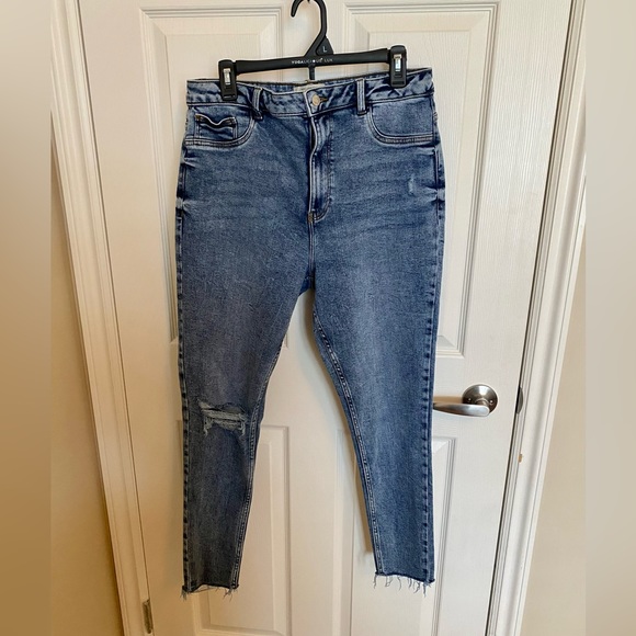 Woman’s skinny high waist blue jeans - Picture 2 of 4